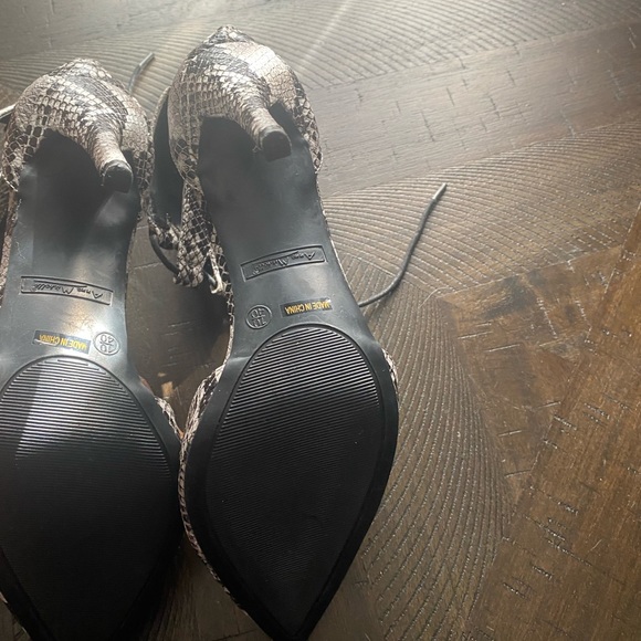 Black and white snake skin - Picture 3 of 3